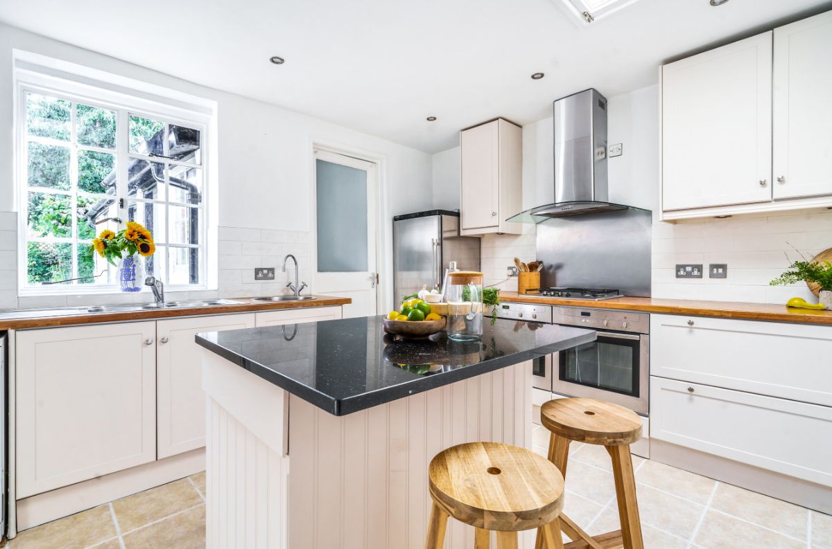 4 bed character property for sale in 5-7 West Street, Wilton 4