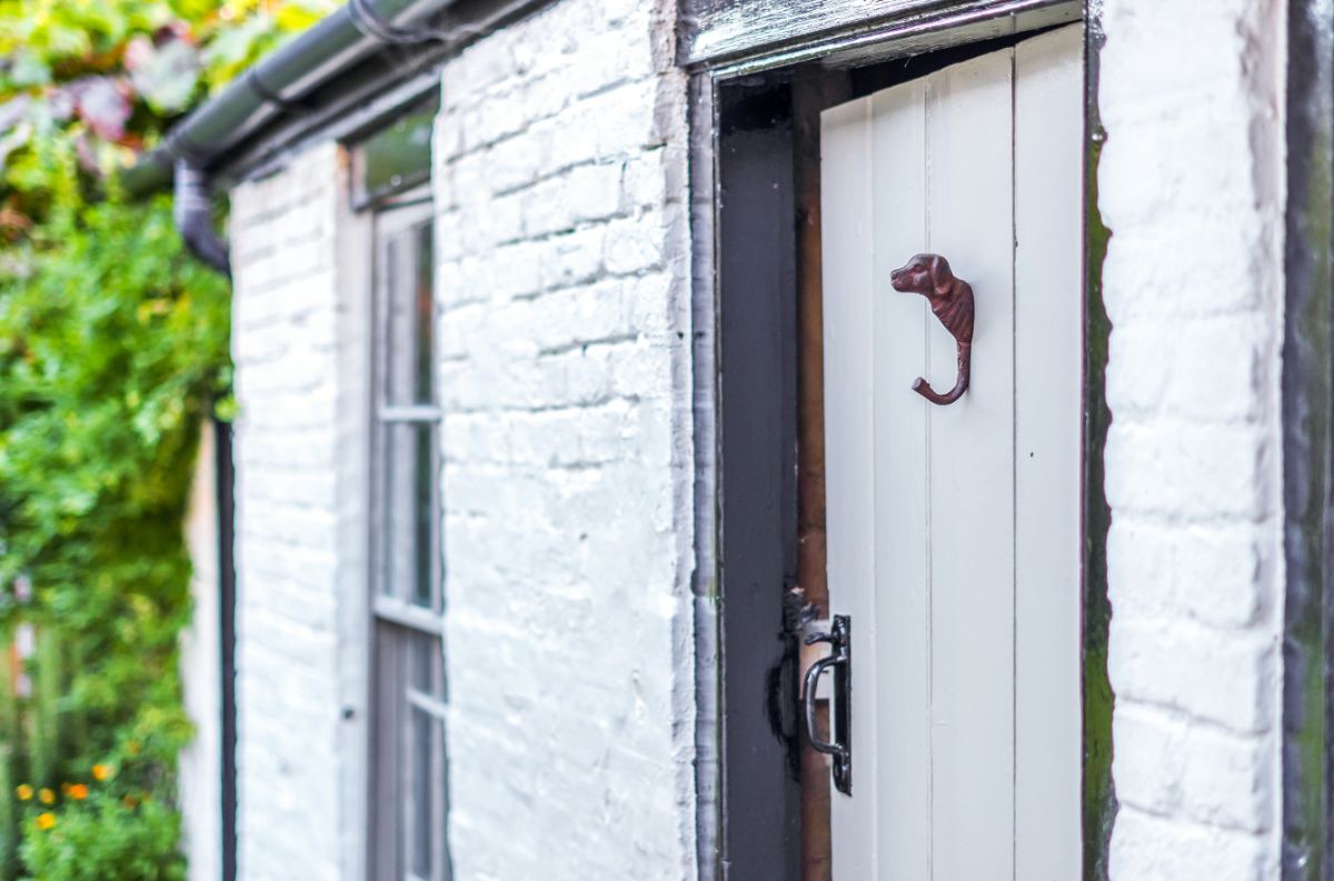 4 bed character property for sale in 5-7 West Street, Wilton 20