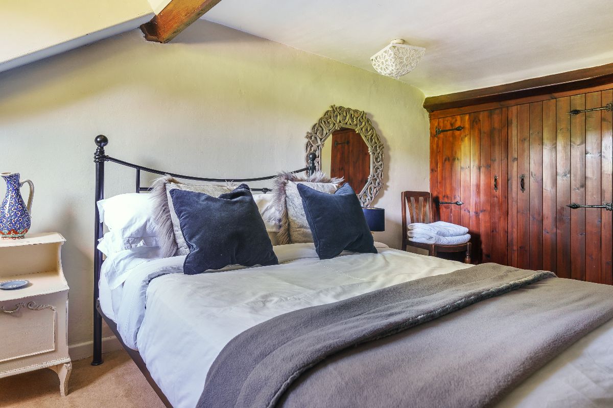 5 bed detached house for sale in Park Lane, Heytesbury, Warminster  - Property Image 18