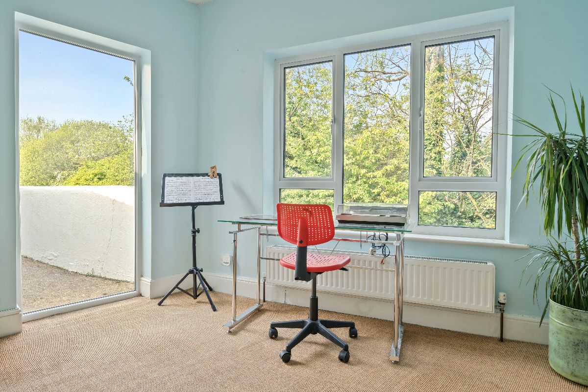 5 bed end of terrace house for sale in North Street, Wilton, Salisbury 4