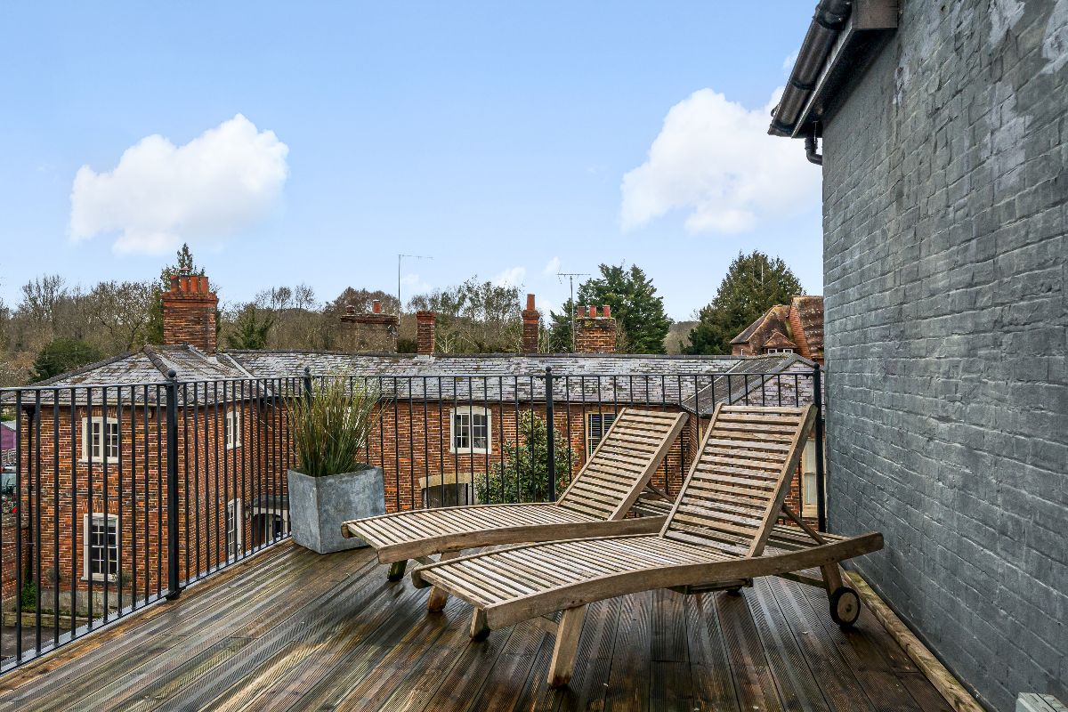 3 bed character property for sale in 31 West Street, Wilton, Salisbury  - Property Image 11