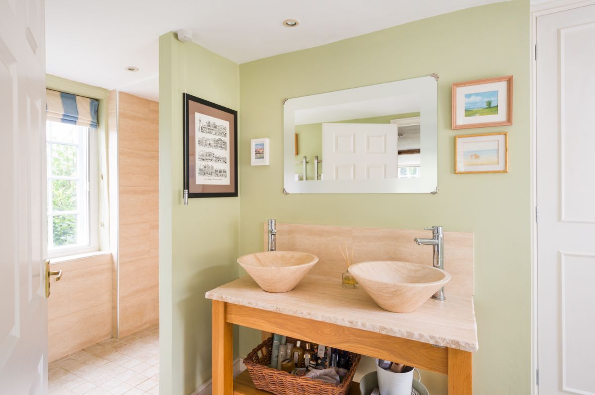 5 bed character property for sale in The Clock House 16