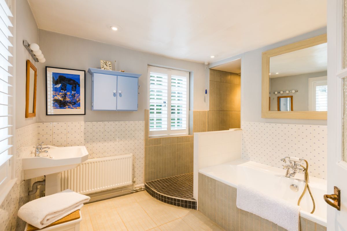 5 bed character property for sale in The Clock House  - Property Image 22