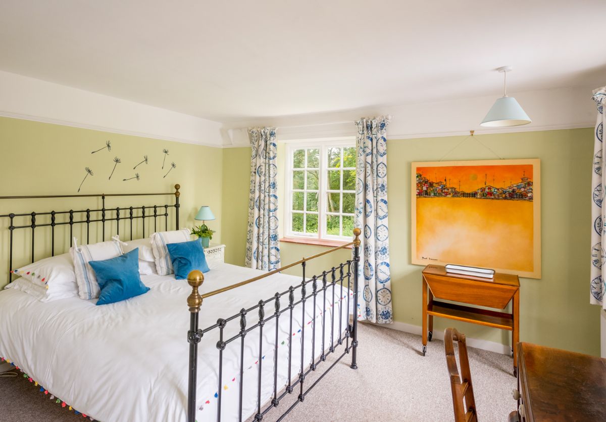 5 bed character property for sale in The Clock House  - Property Image 24