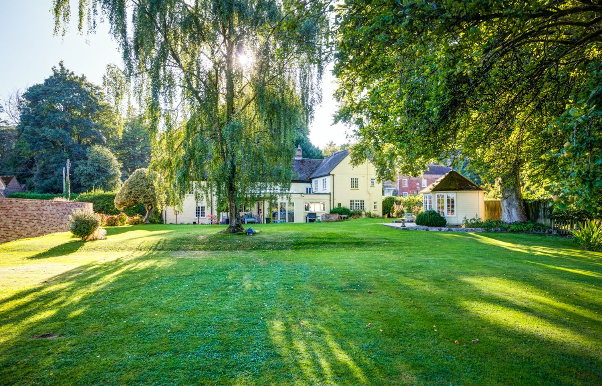 5 bed character property for sale in The Clock House 27