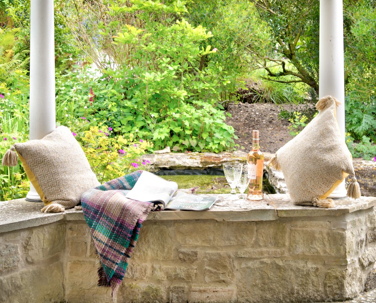 5 bed detached house for sale in Panters, Sutton Mandeville, Salisbury 2