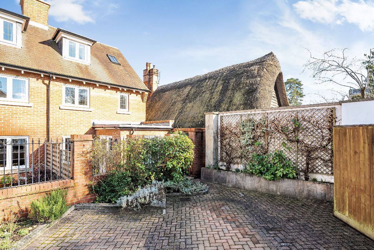 3 bed house for sale in Florence Mews, Wilton, Salisbury  - Property Image 12