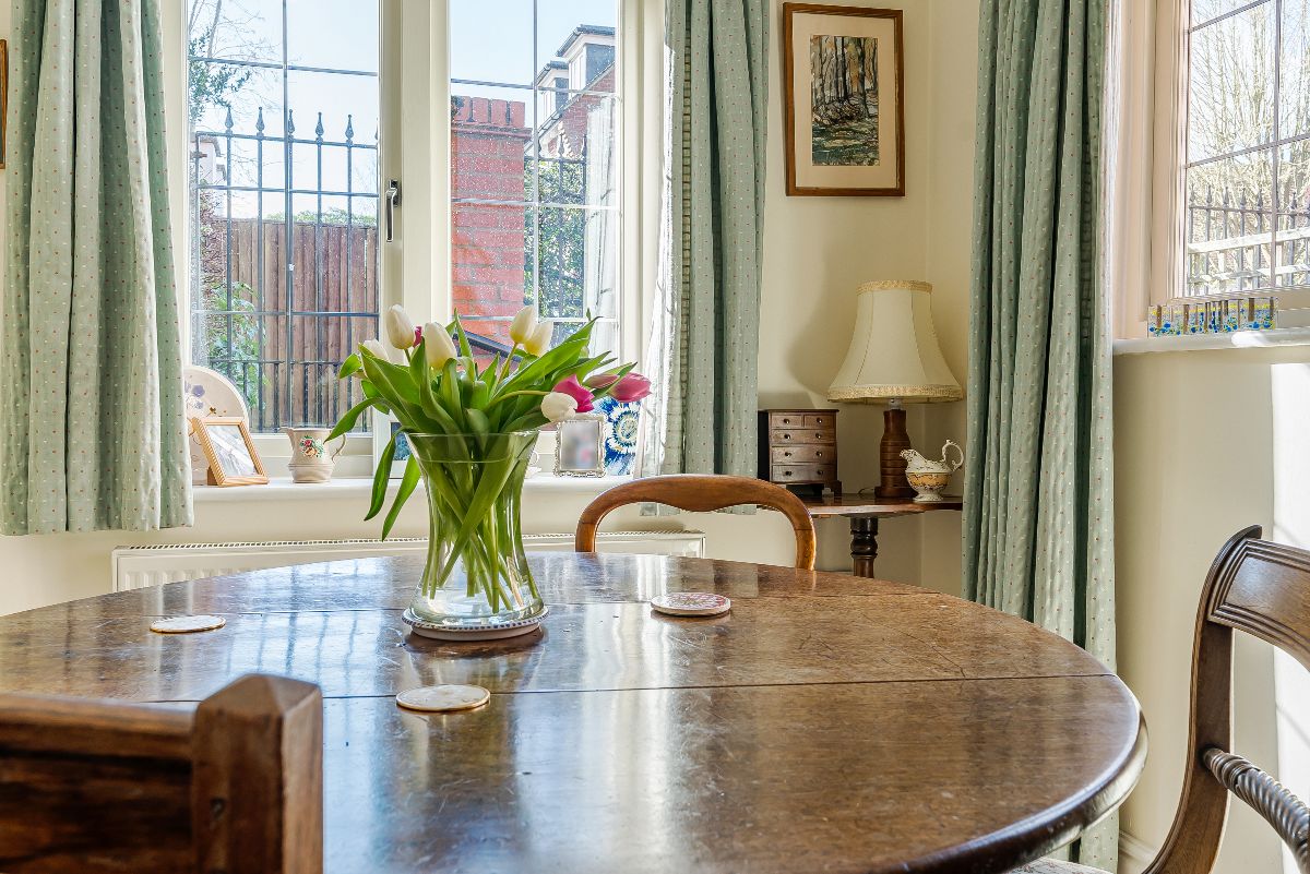 3 bed house for sale in Florence Mews, Wilton, Salisbury  - Property Image 2