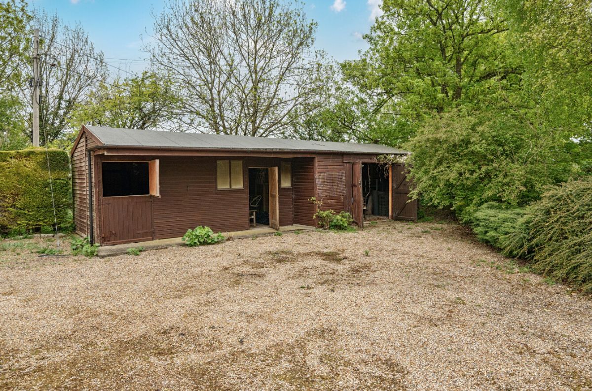 4 bed detached house for sale in Rectory Paddock, Little Langford, Salisbury  - Property Image 16