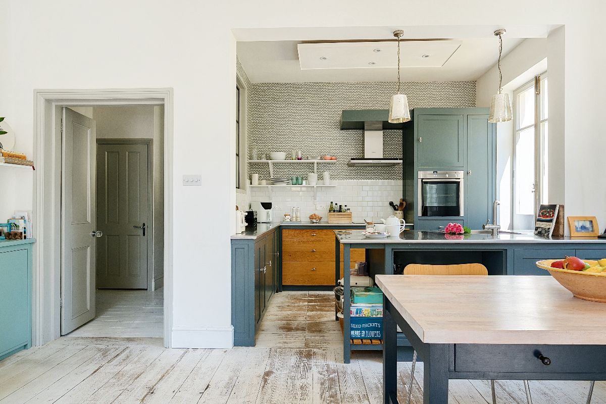 3 bed character property for sale in Bridge House, Tisbury, Salisbury  - Property Image 1