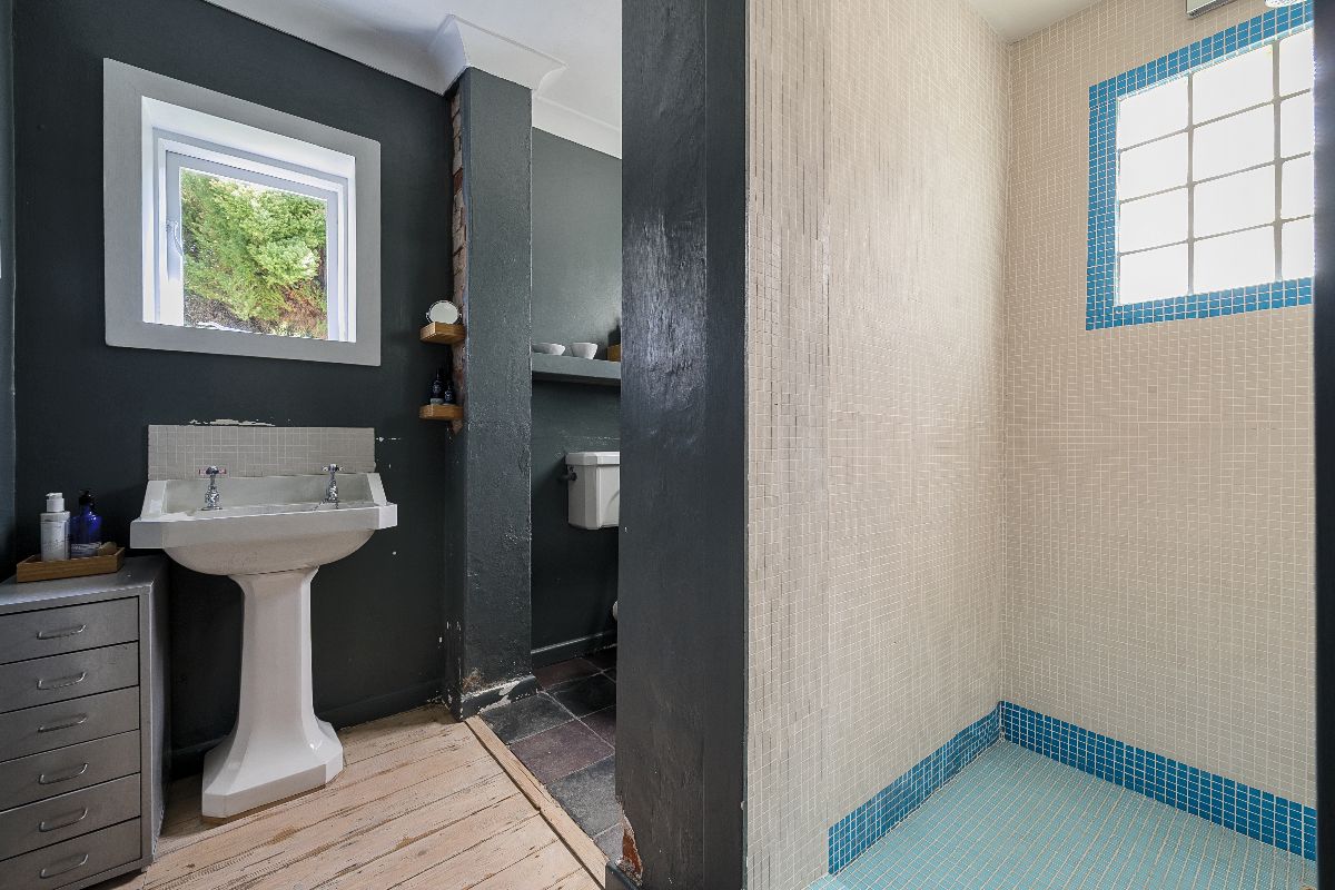 3 bed character property for sale in Bridge House, Tisbury, Salisbury 8