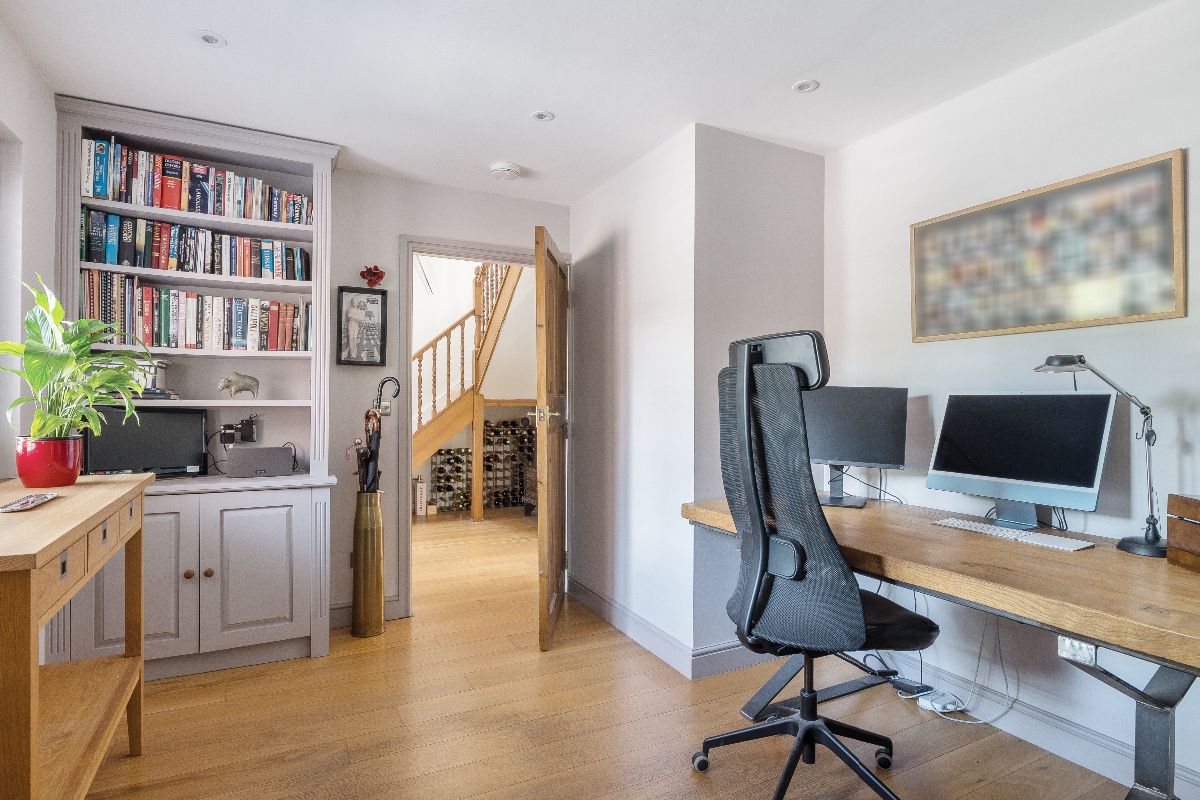 5 bed house for sale in Rock Lane, Warminster  - Property Image 8