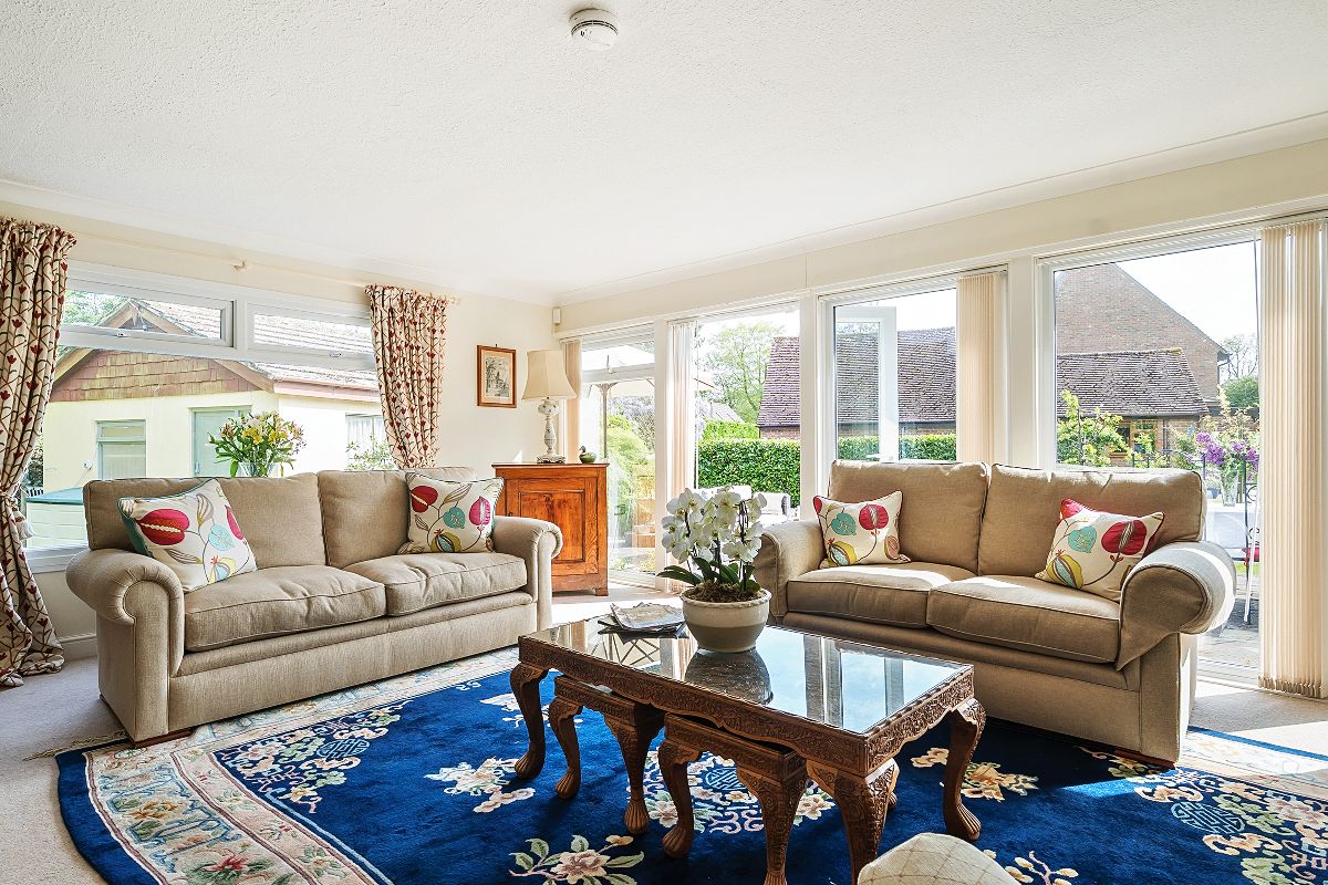 3 bed bungalow for sale in Rock Lane, Warminster 2