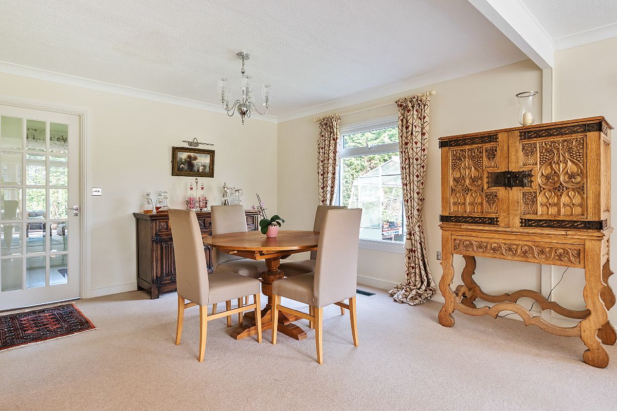 3 bed bungalow for sale in Rock Lane, Warminster  - Property Image 5