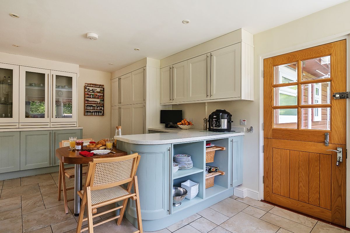 3 bed bungalow for sale in Rock Lane, Warminster  - Property Image 7