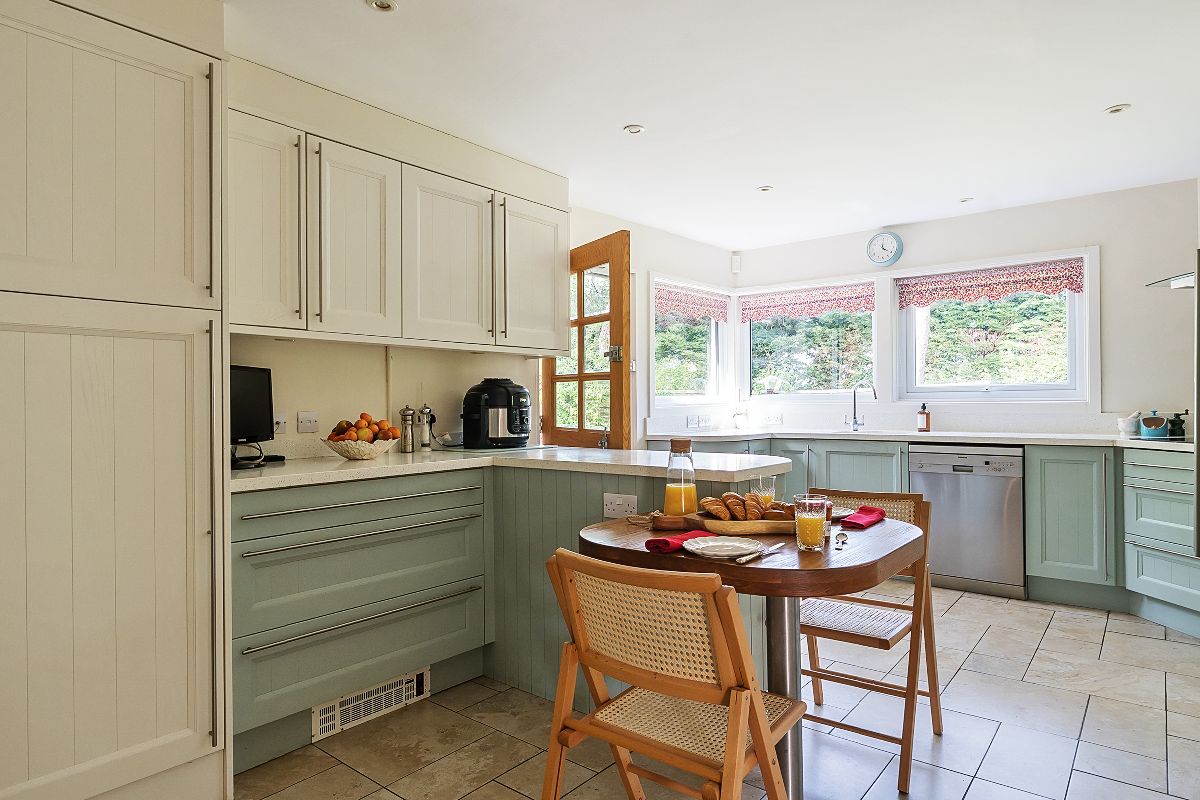 3 bed bungalow for sale in Rock Lane, Warminster 5