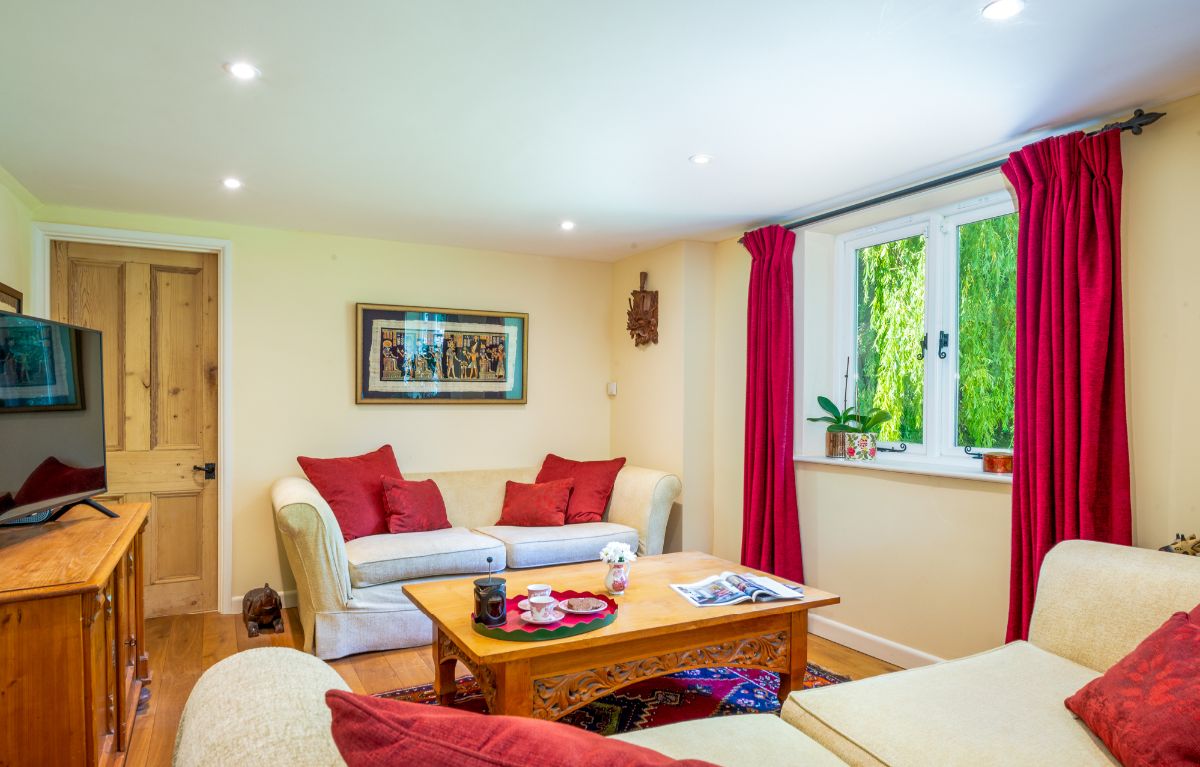 5 bed house for sale in Coombe Cottage, Hanging Langford Salisbury 8