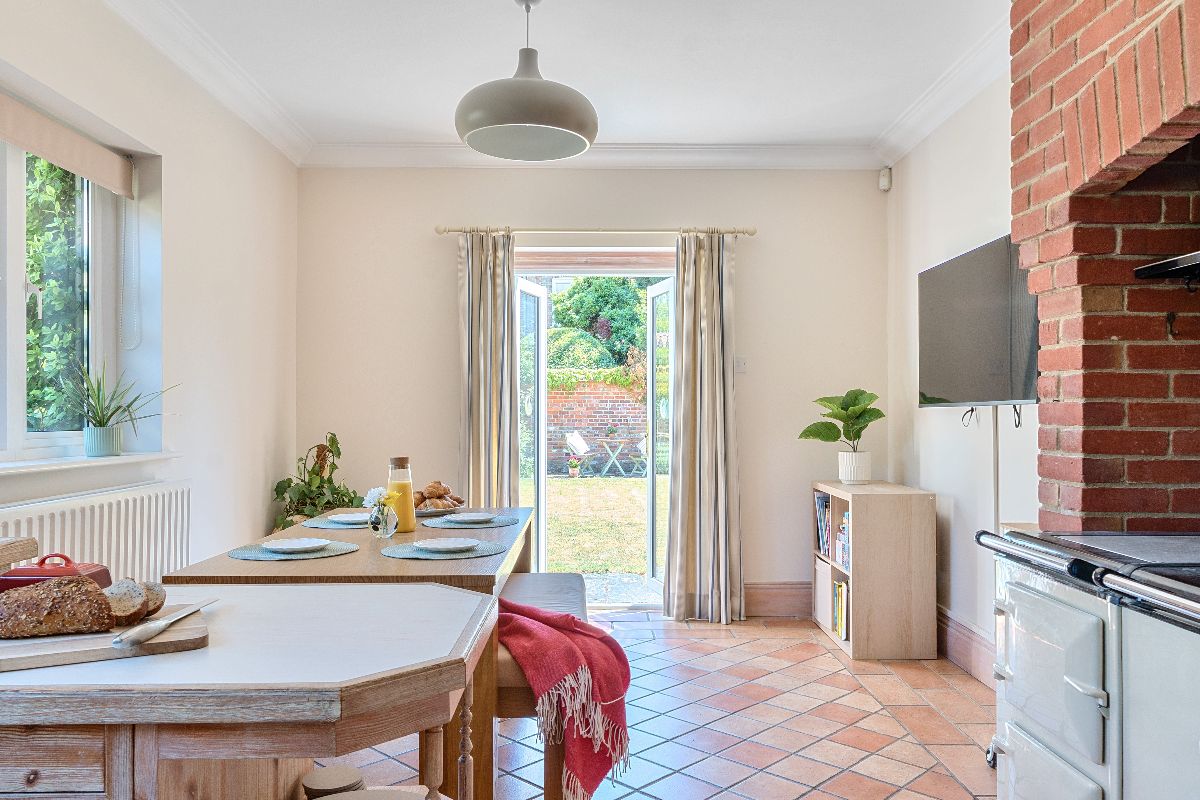 6 bed detached house for sale in Linden House, Amesbury  - Property Image 7