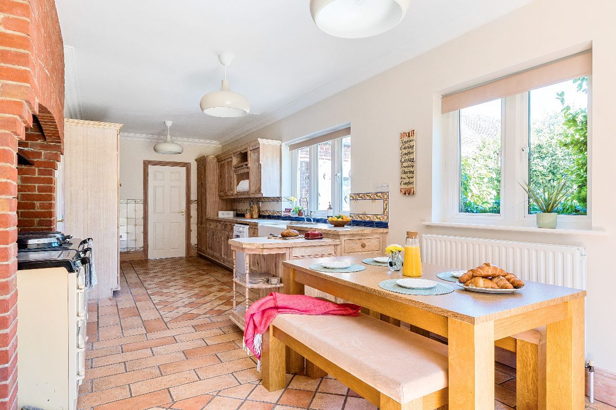 6 bed detached house for sale in Linden House, Amesbury  - Property Image 5