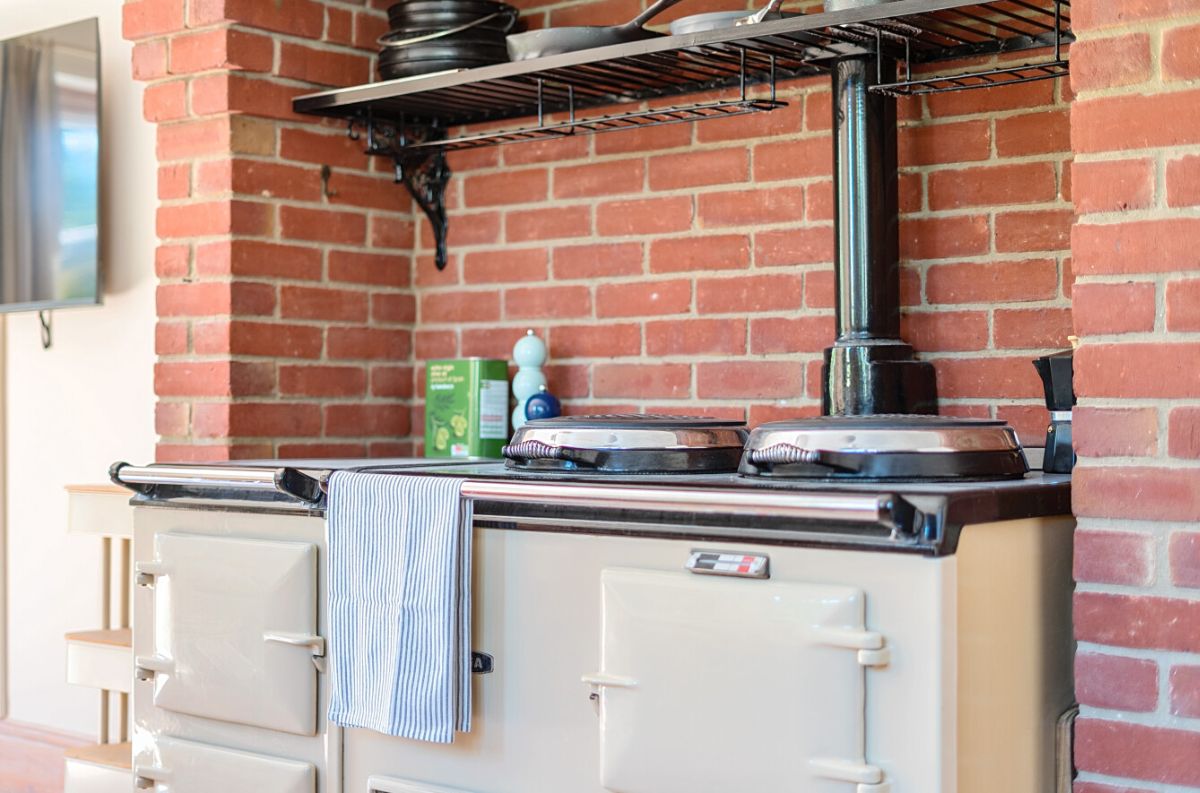 6 bed detached house for sale in Linden House, Amesbury  - Property Image 3