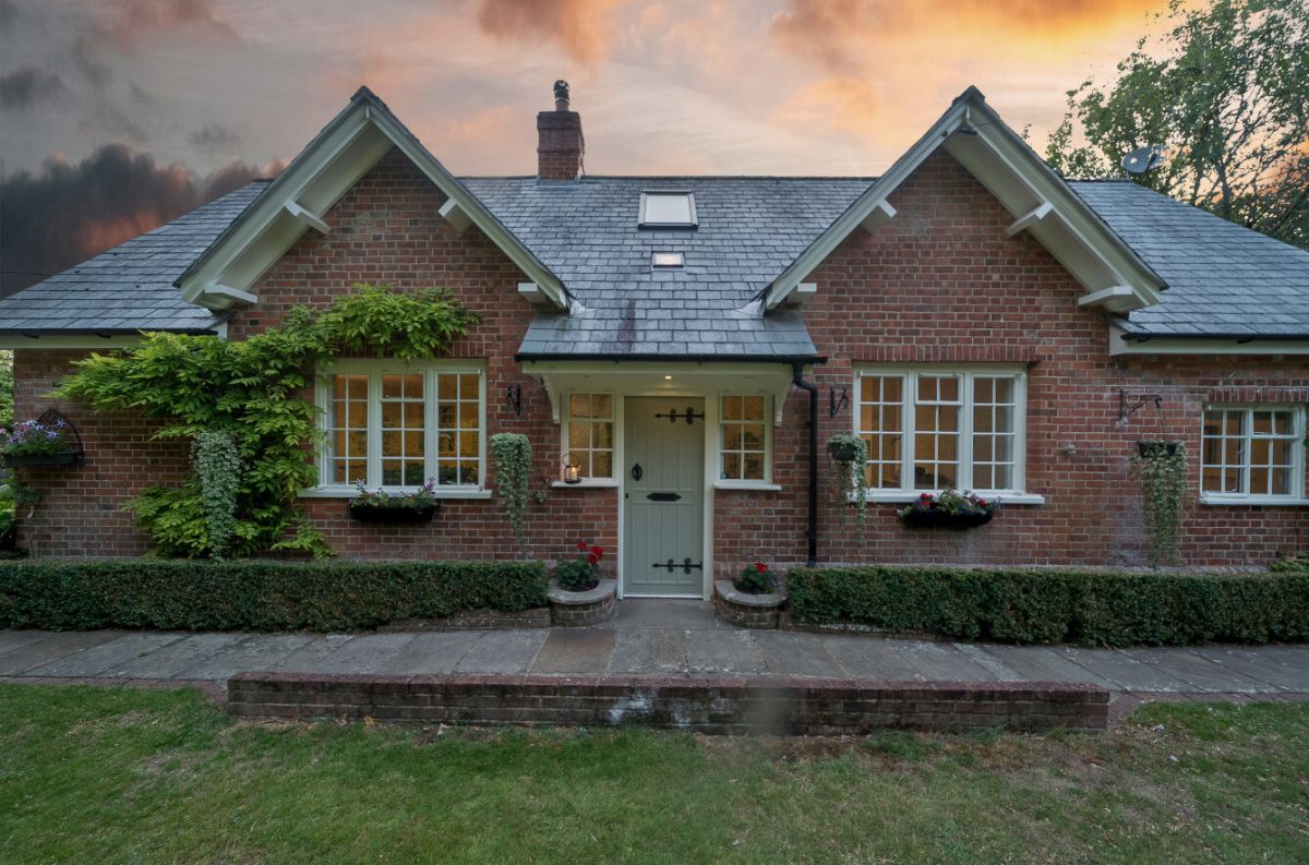 5 bed house for sale in The Old School, Winterbourne Stoke  - Property Image 34