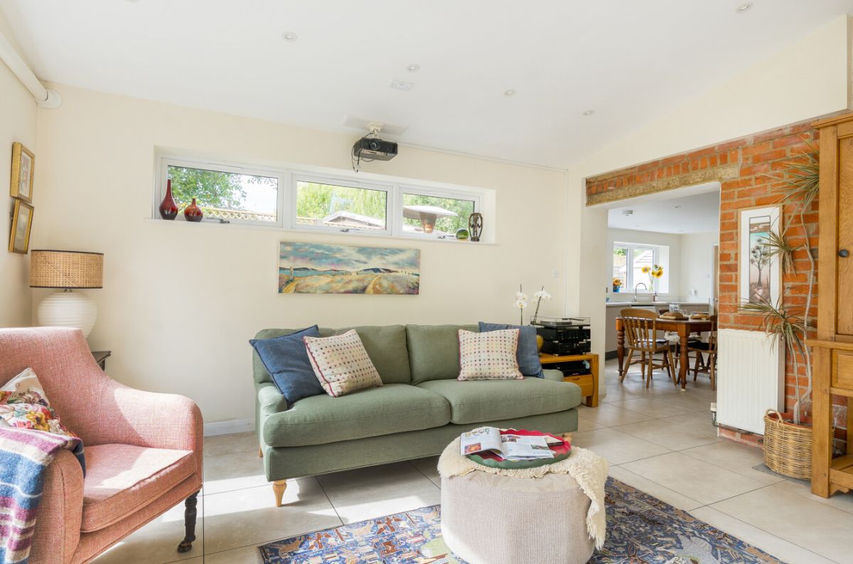 5 bed house for sale in The Old School, Winterbourne Stoke  - Property Image 16