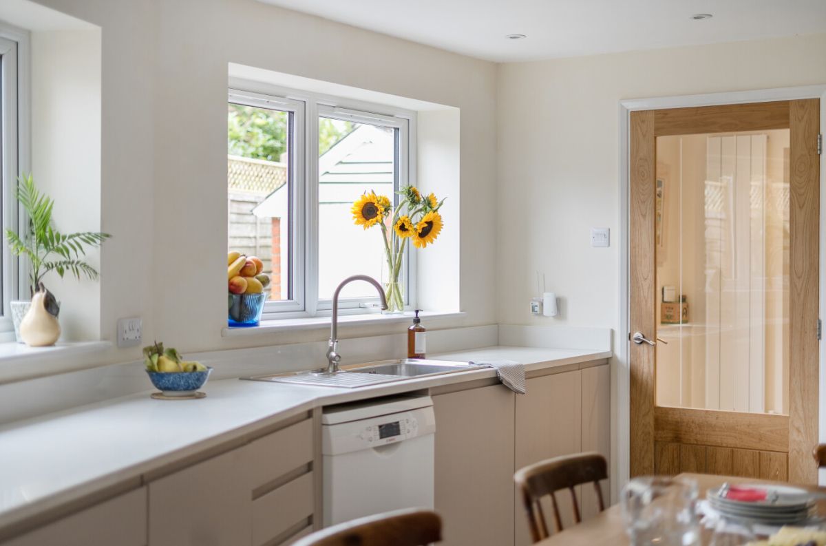 5 bed house for sale in The Old School, Winterbourne Stoke 10