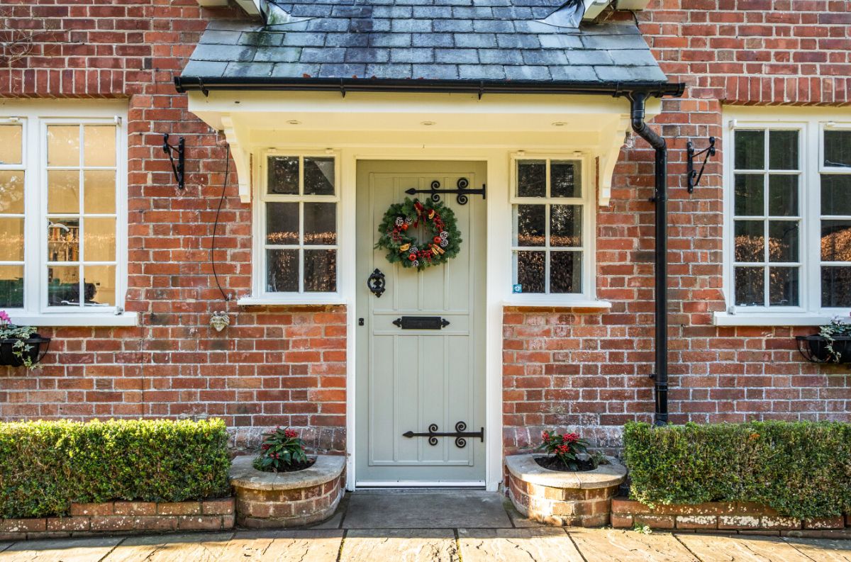 5 bed house for sale in The Old School, Winterbourne Stoke - Property Image 1