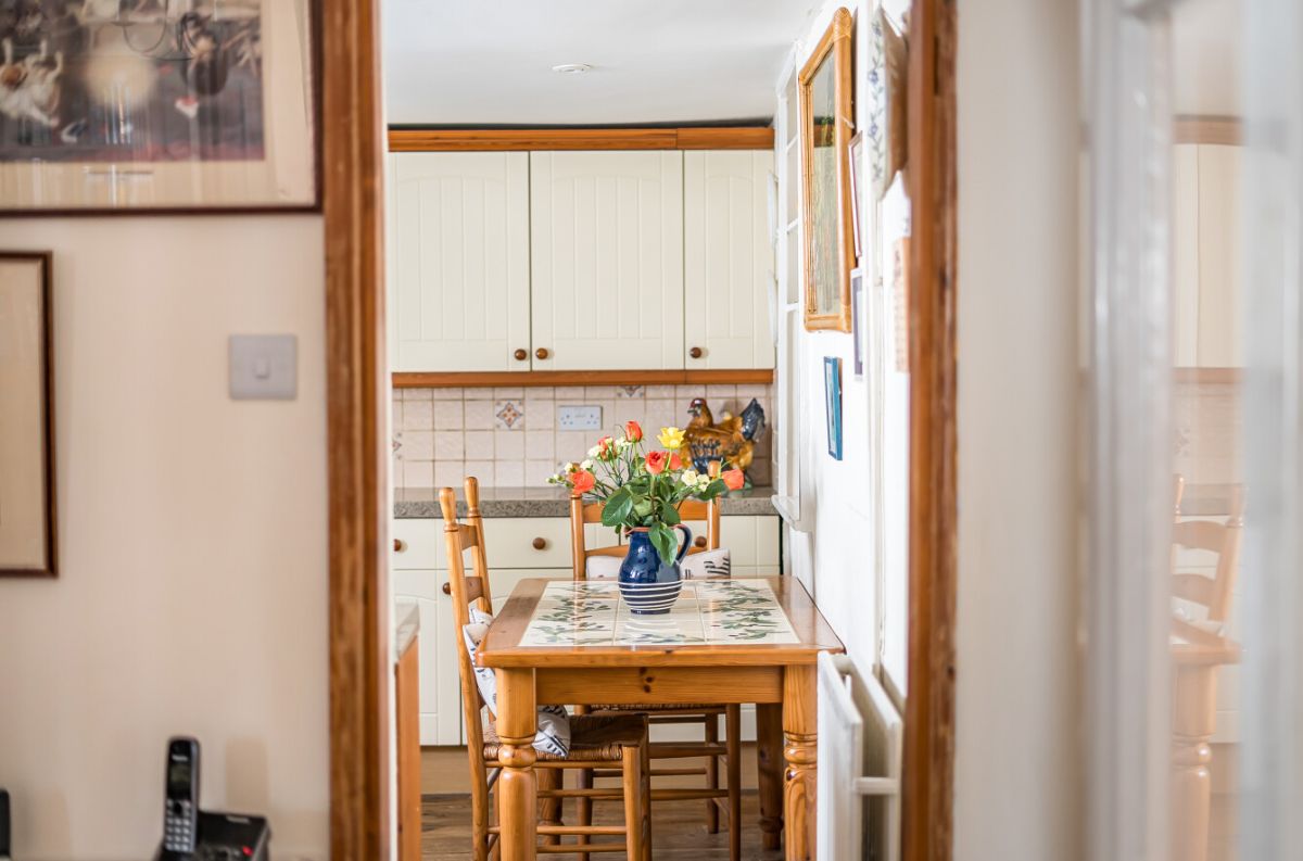 3 bed semi-detached house for sale in West Street, Wilton, Salisbury 12