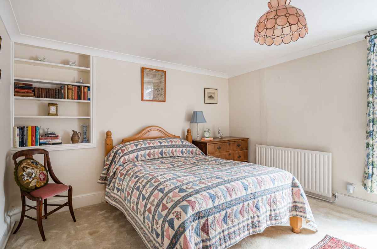 3 bed semi-detached house for sale in West Street, Wilton, Salisbury 21