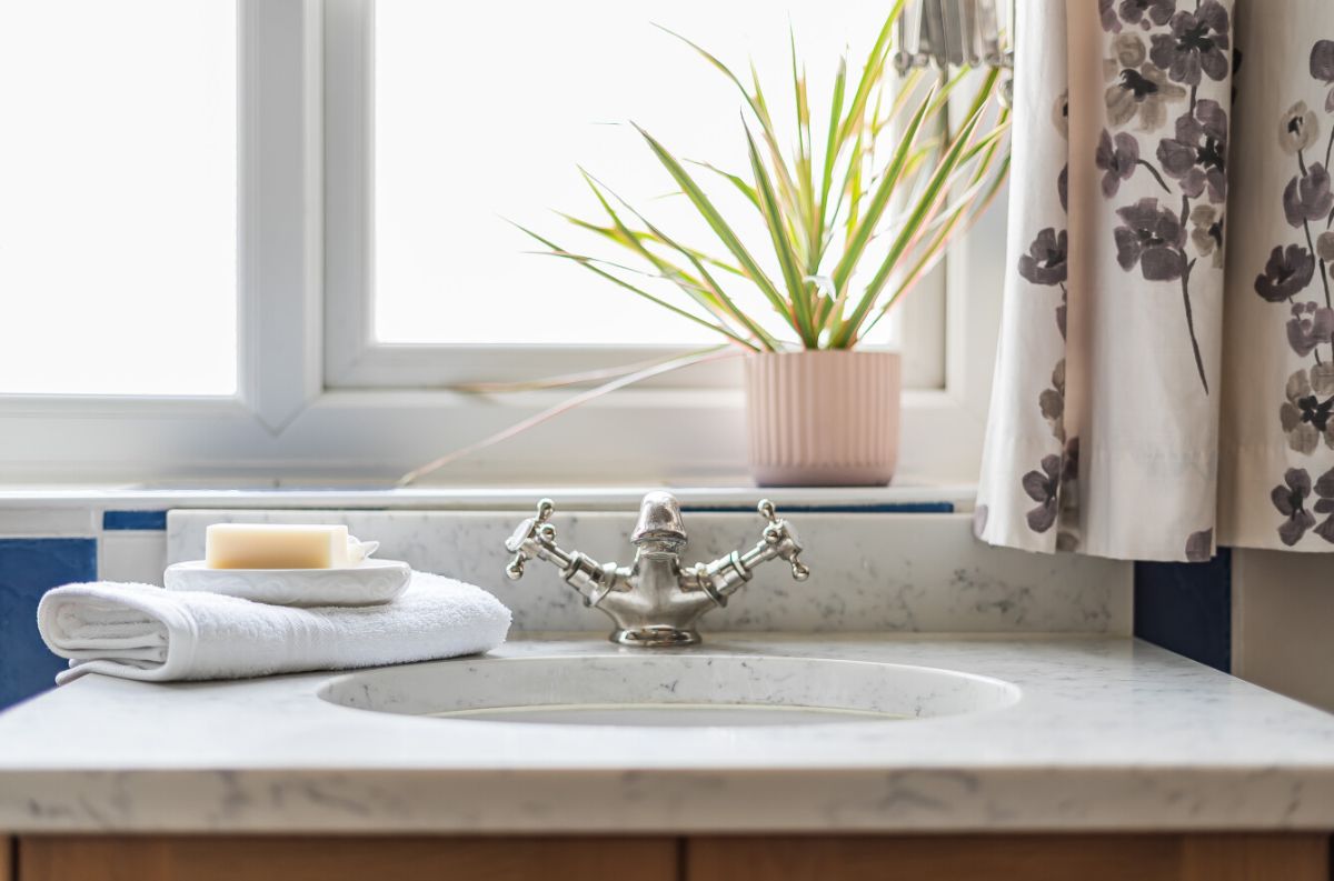 3 bed semi-detached house for sale in West Street, Wilton, Salisbury 19