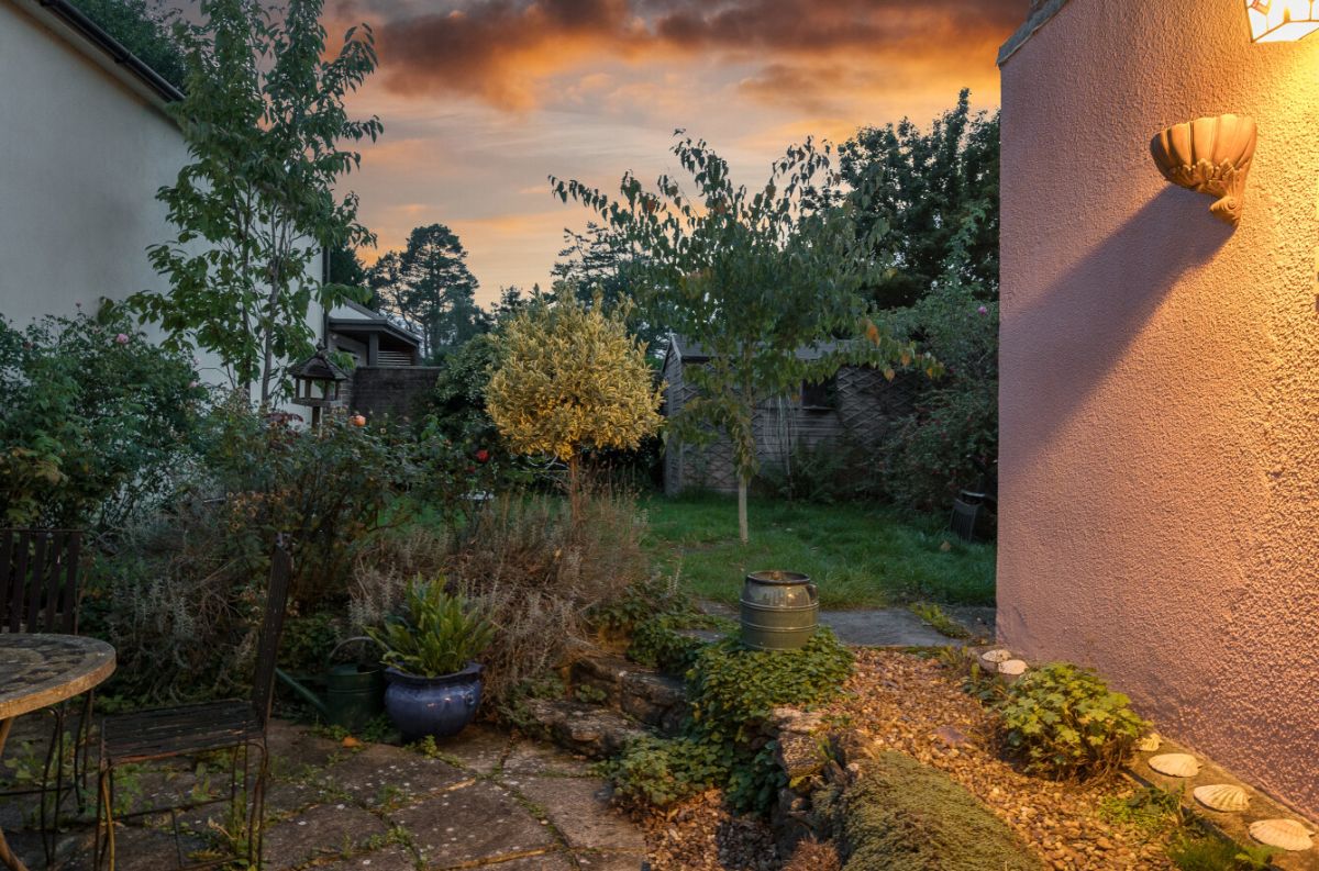 3 bed semi-detached house for sale in West Street, Wilton, Salisbury 1