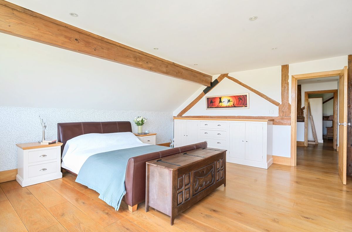 3 bed character property for sale in Field Barn, Fisherton De La Mere, Warminster  - Property Image 18