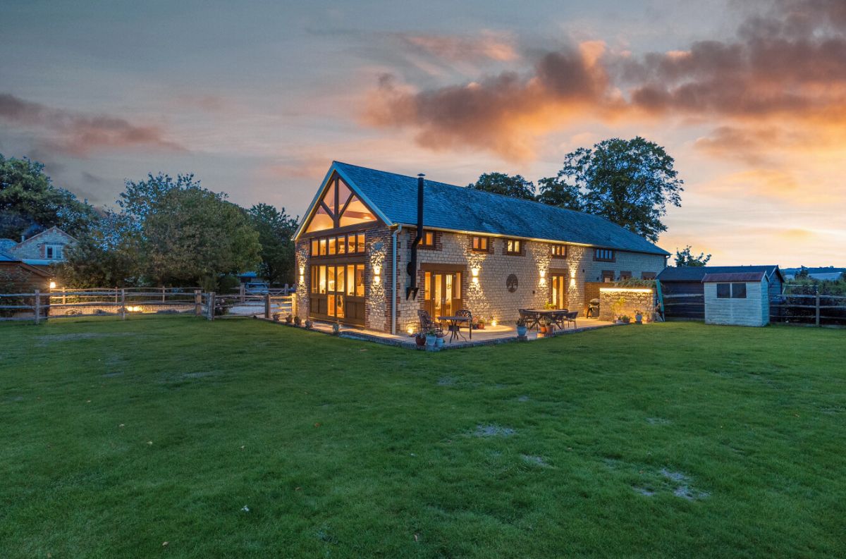 3 bed character property for sale in Field Barn, Fisherton De La Mere, Warminster  - Property Image 40