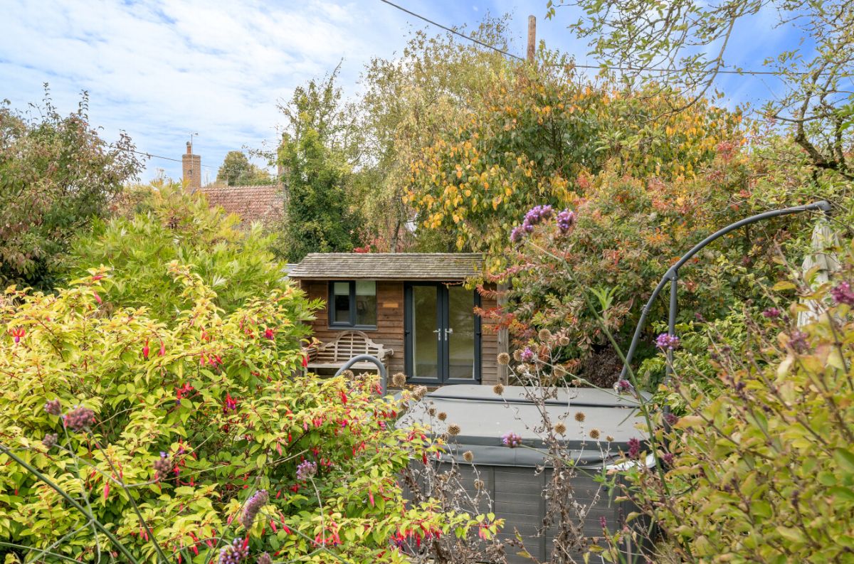 3 bed character property for sale in Cobb Cottage, Great Wishford, Salisbury  - Property Image 44