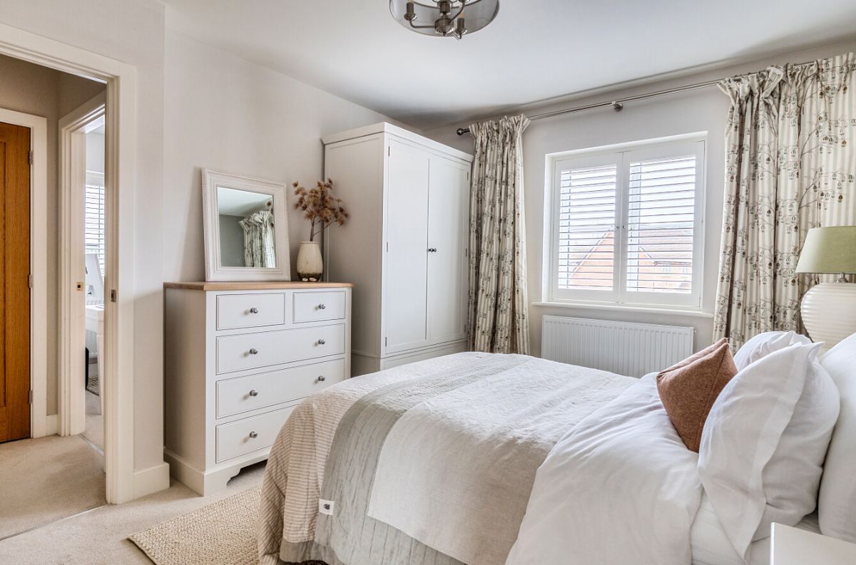 4 bed detached house for sale in 14 Castle Hill Lane, Bishopdown, Wiltshire, SP1 3GP 17