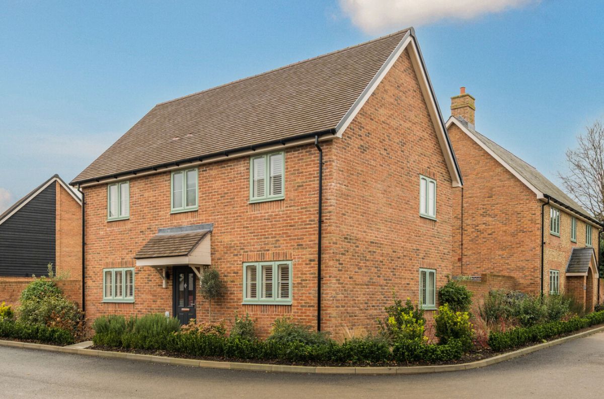 4 bed detached house for sale in 14 Castle Hill Lane, Bishopdown, Wiltshire, SP1 3GP