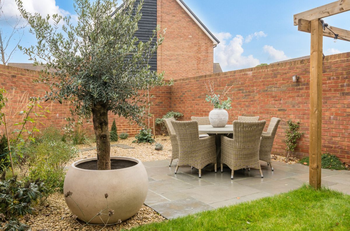 4 bed detached house for sale in 14 Castle Hill Lane, Bishopdown, Wiltshire, SP1 3GP  - Property Image 38