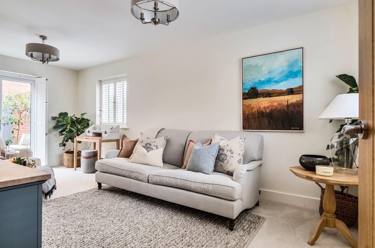 4 bed detached house for sale in 14 Castle Hill Lane, Bishopdown, Wiltshire, SP1 3GP  - Property Image 16