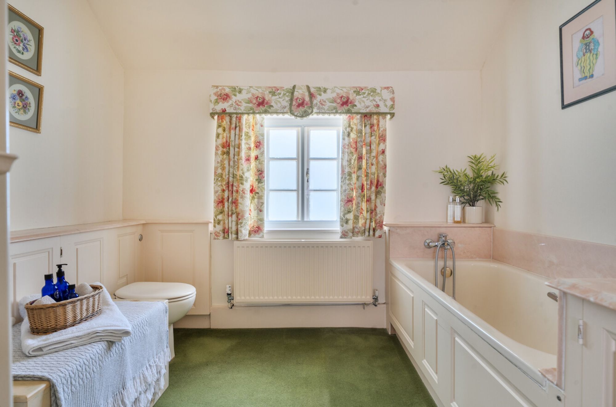 2 bed end of terrace house for sale in West Street, 29 West Street, SP2 22