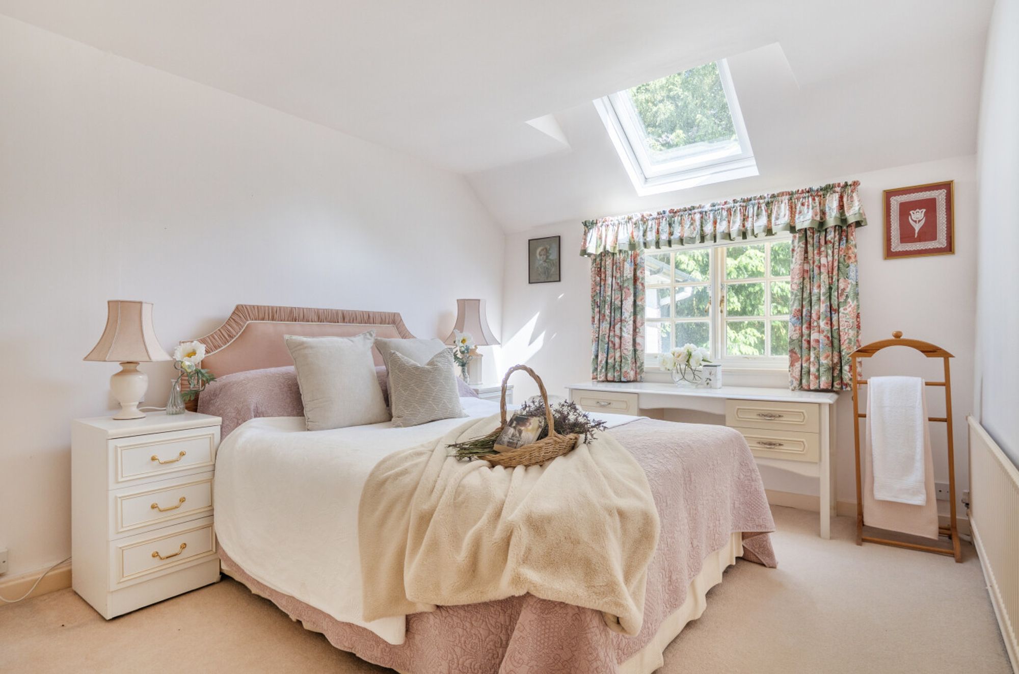 2 bed end of terrace house for sale in West Street, 29 West Street, SP2 18