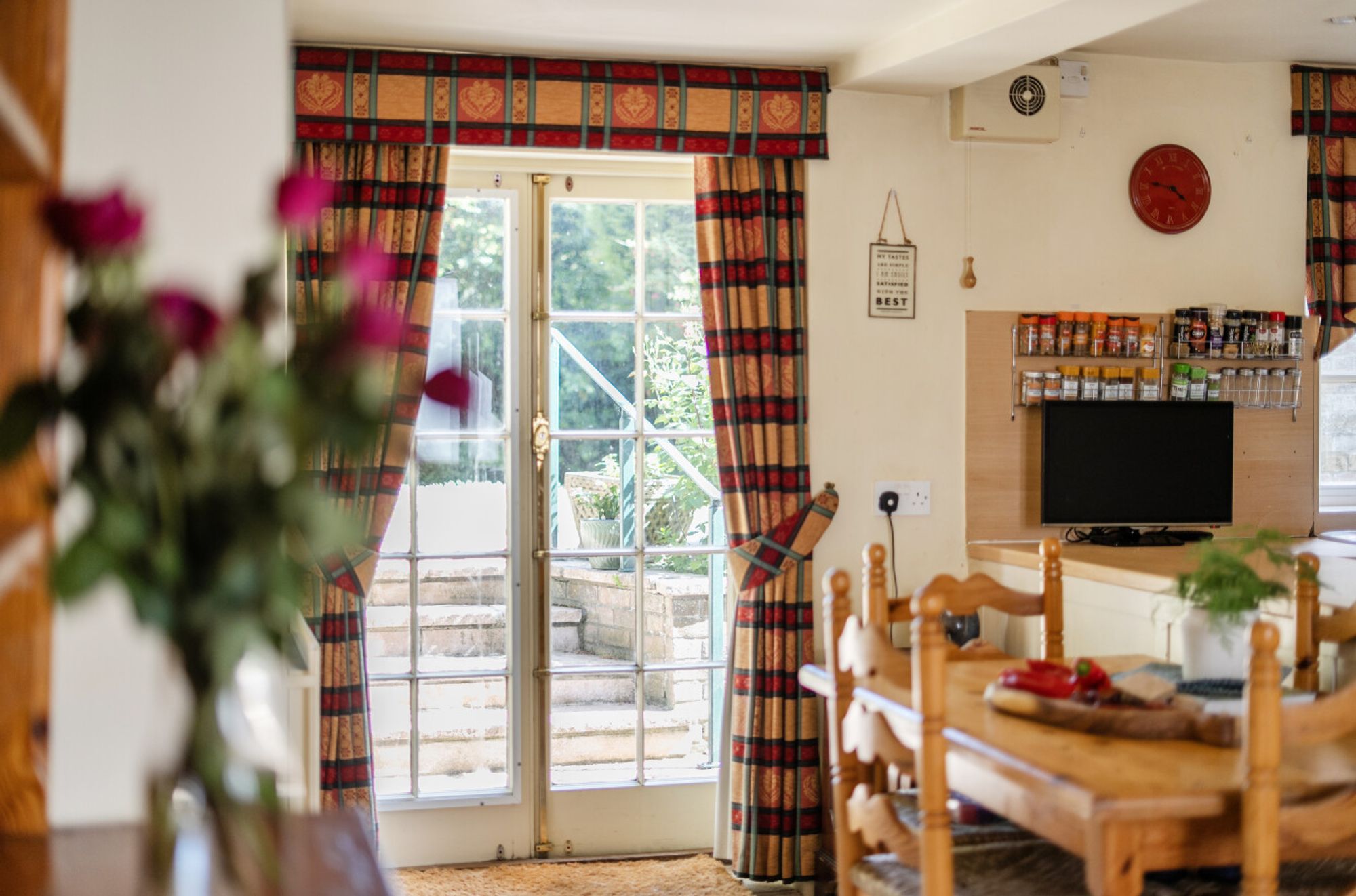 2 bed end of terrace house for sale in West Street, 29 West Street, SP2 8