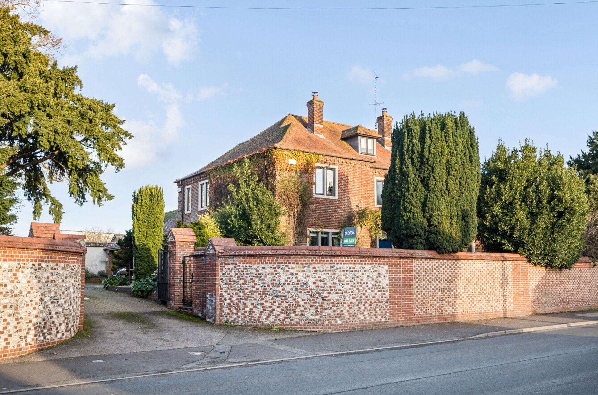 6 bed detached house for sale in 41 Salisbury Road, Amesbury, SP4 39