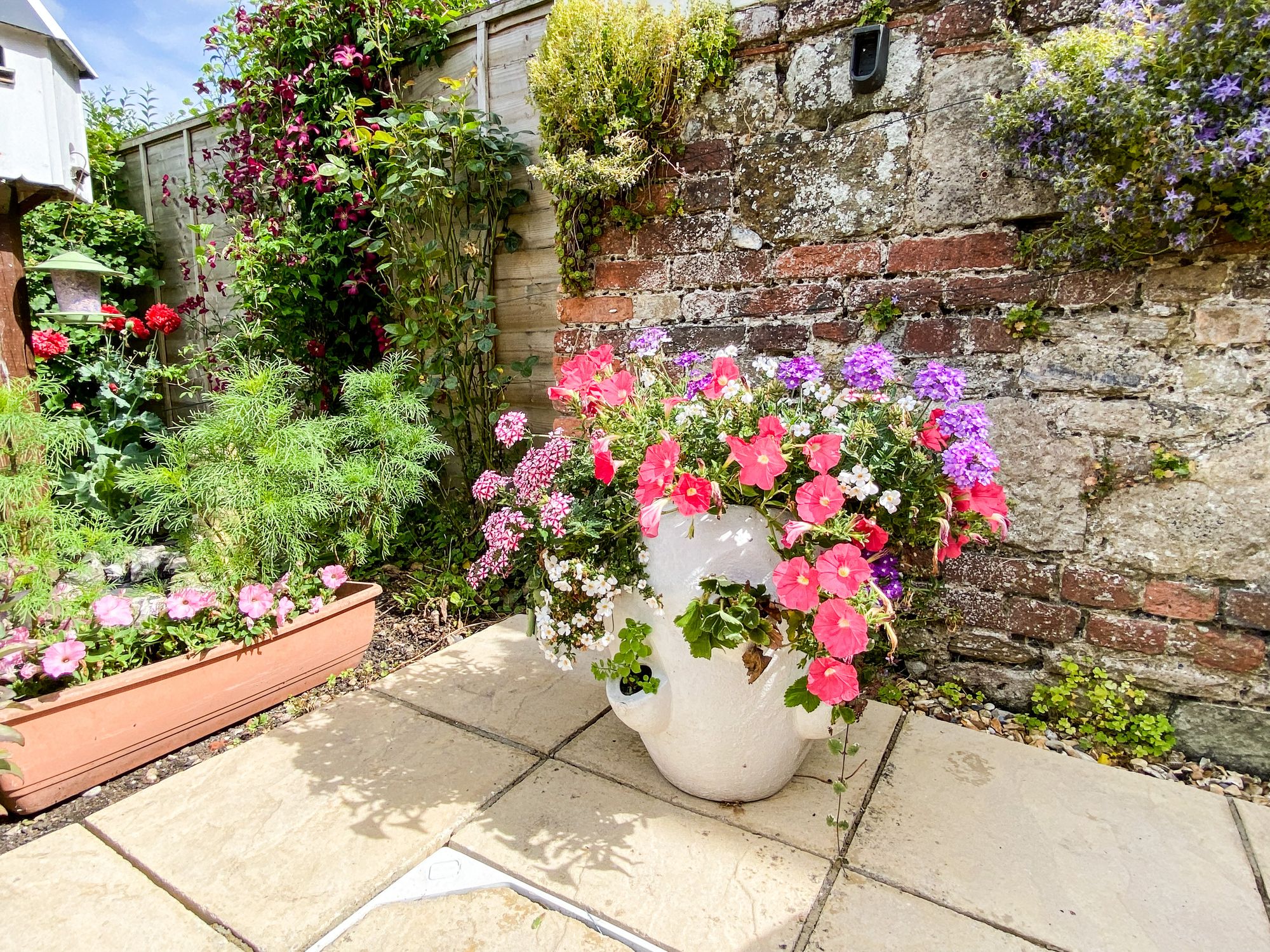 2 bed terraced house for sale in North Street, Wilton, SP2 19