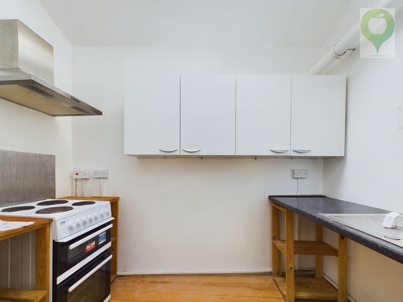 2 bed cottage to rent in Silver Street, South Petherton 4