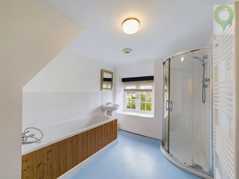 2 bed cottage to rent in Silver Street, South Petherton 7