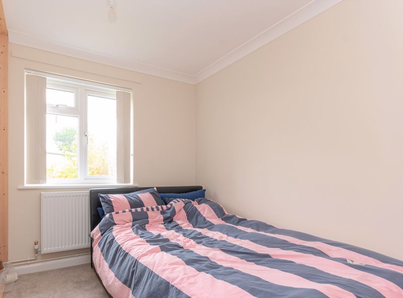 2 bed bungalow to rent in Stiby Road, Yeovil 4