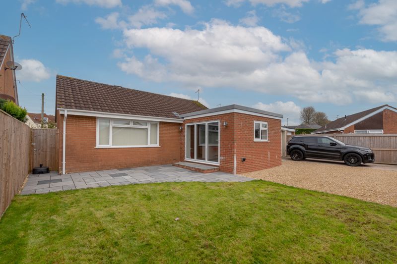 2 bed bungalow to rent in Stiby Road, Yeovil, BA21