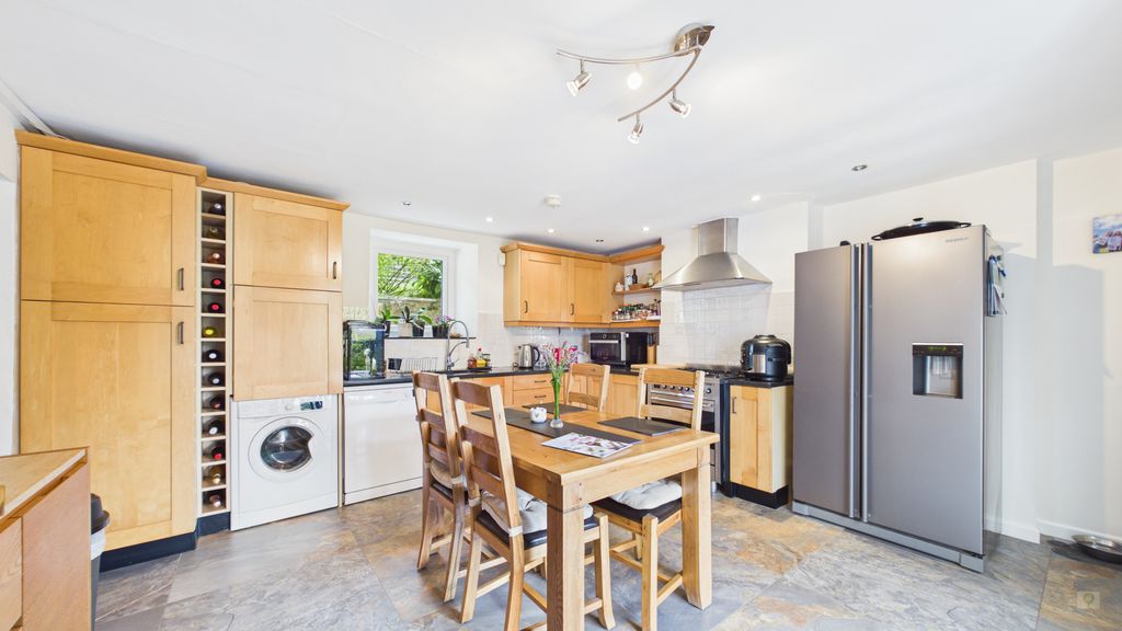 3 bed cottage for sale in Clay Lane, Lower Chillington 5