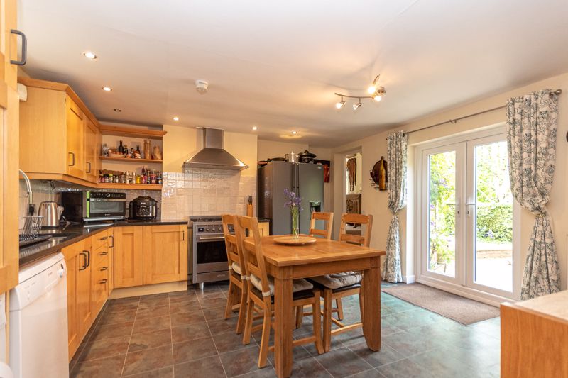 3 bed cottage for sale in Clay Lane, Ilminster 2